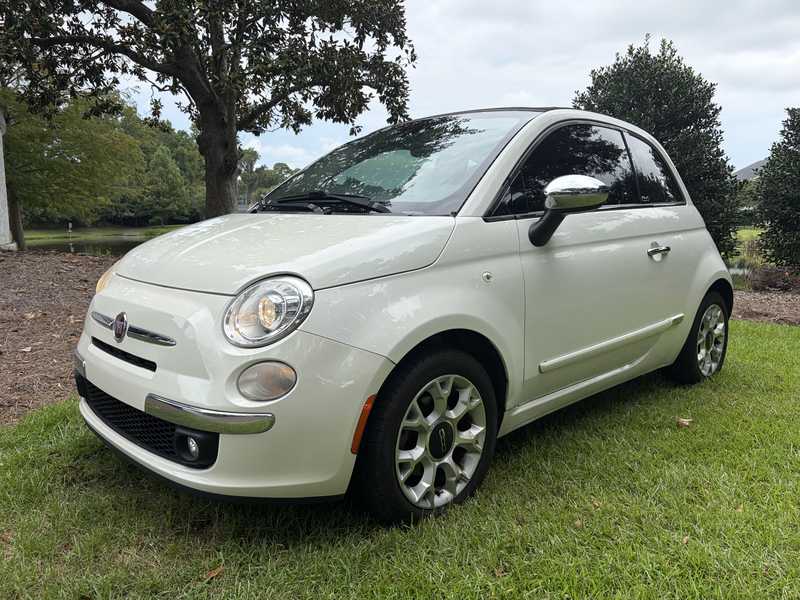 White Fiat 500c Convertible for rent in Charleston SC