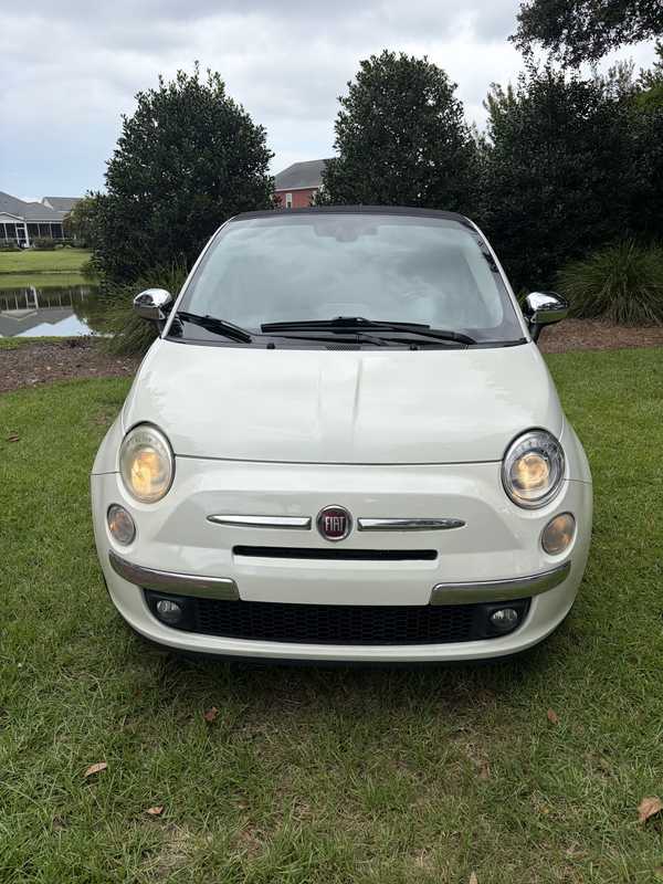 White Fiat 500c Convertible for rent in Charleston SC, photo 3