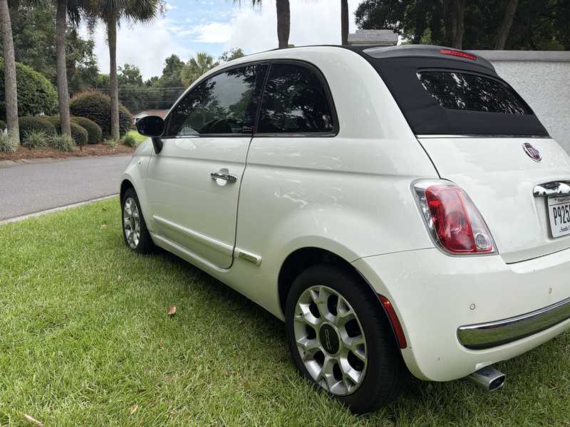 White Fiat 500c Convertible for rent in Charleston SC, photo 4