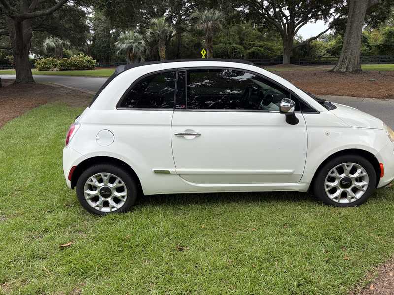 White Fiat 500c Convertible for rent in Charleston SC, photo 7
