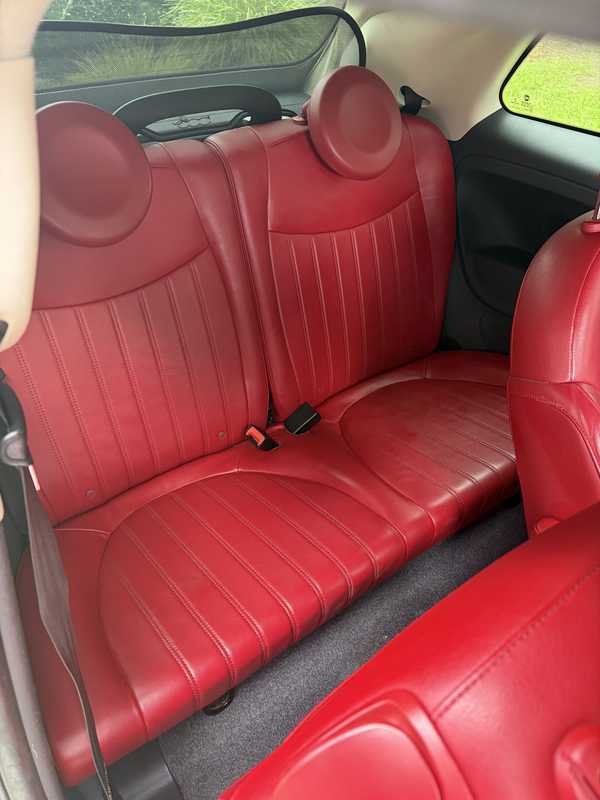 White Fiat 500c Convertible for rent in Charleston SC, photo 9