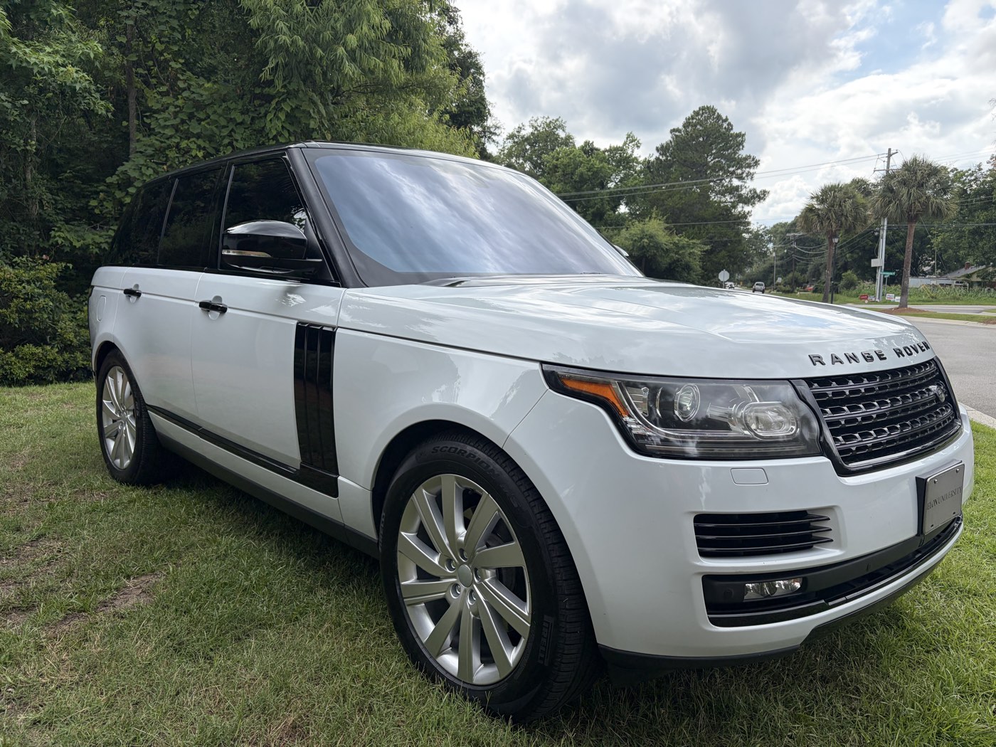 Land Rover Range Rover for rent at TG Car Rentals in Charleston SC